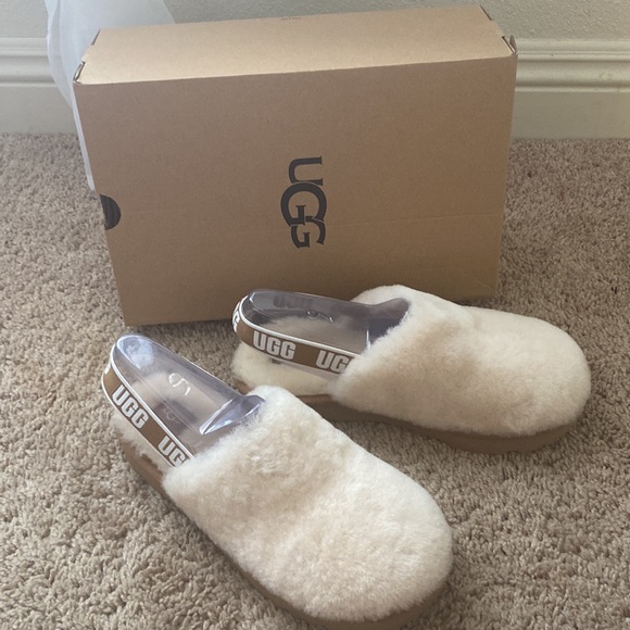 Ugg Fluffy Slides - Picture 2 of 5